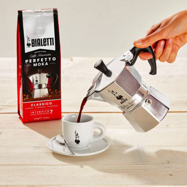 Гейзерна кавоварка Bialetti Moka Express 2 cup (90 мл.)